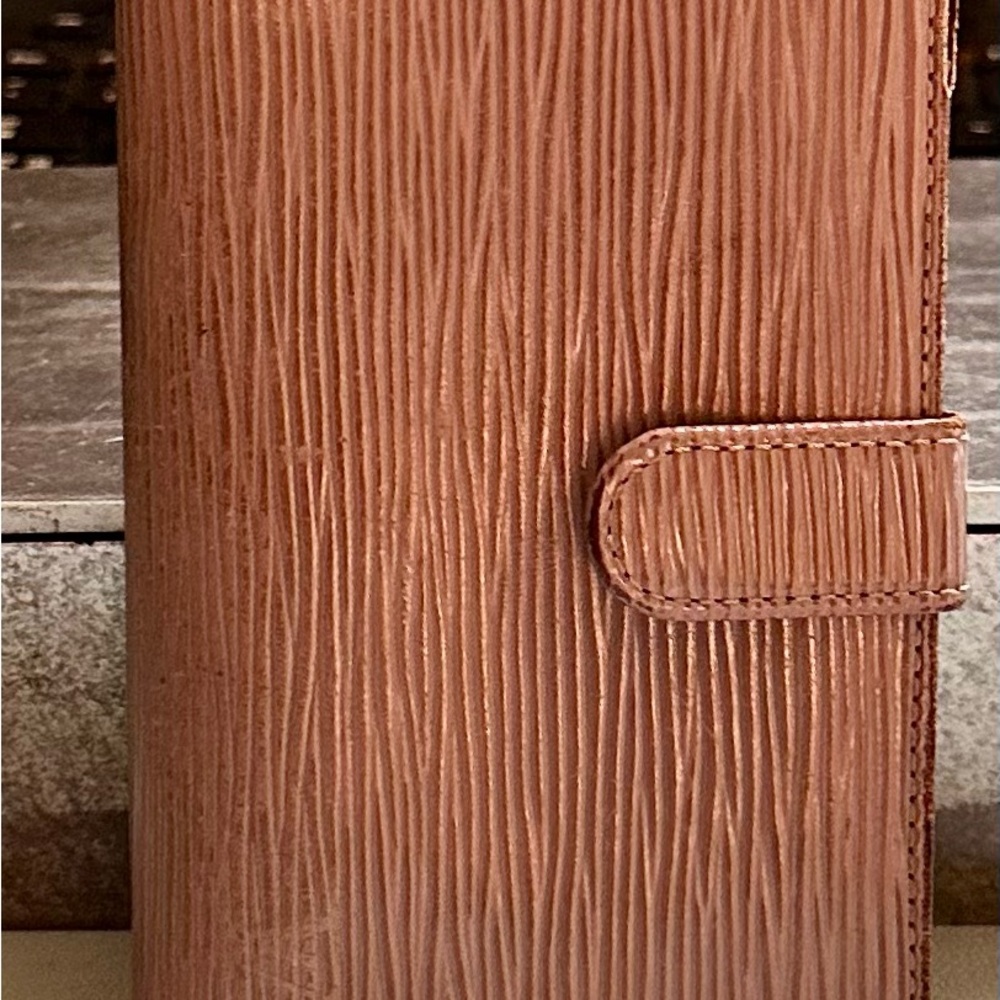 LOUIS VUITTON EPI LEATHER KISS LOCK WALLET